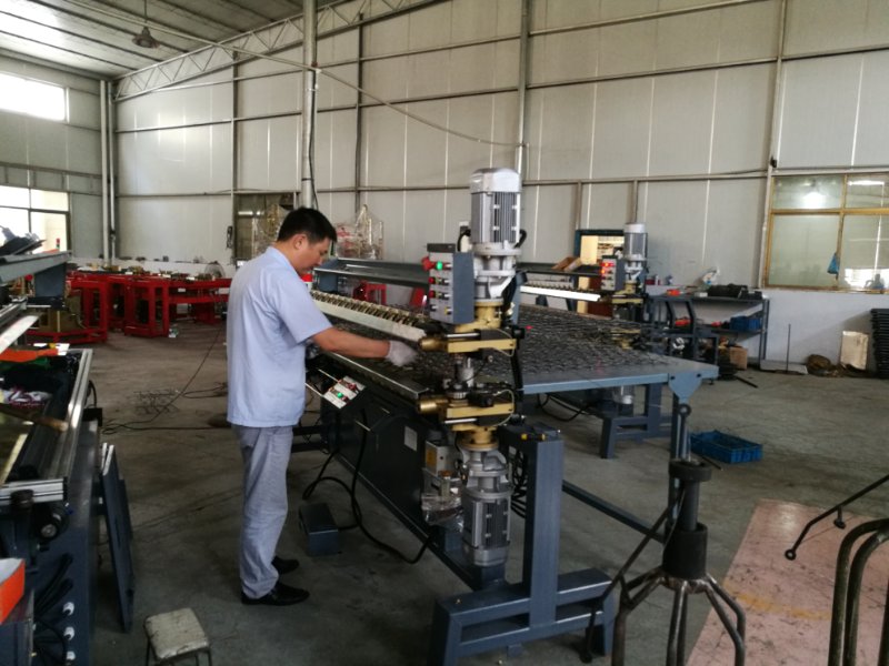 Bonnell spring assembling machine for Sri Lanka