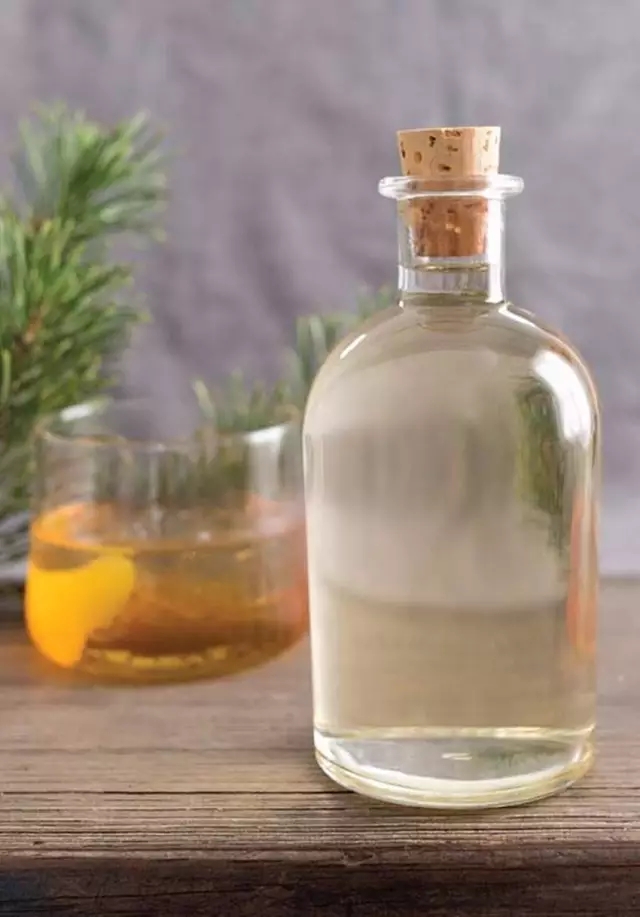 .Use Alcohol to remove drink stains.jpg