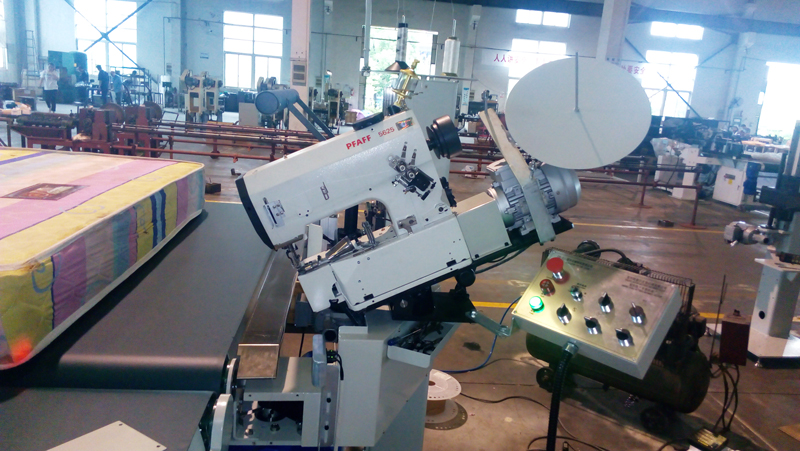 Automatic mattress tape edge machine with PFAFF sewing head