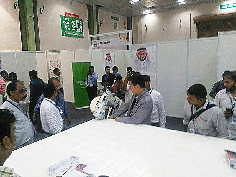 lots of people visit our booth